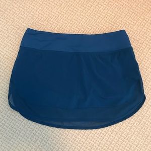 Lululemon skirt, teal blue color size 6